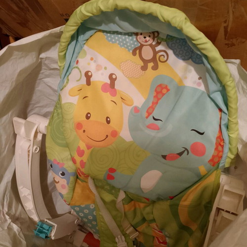 Baby feeding seat like new