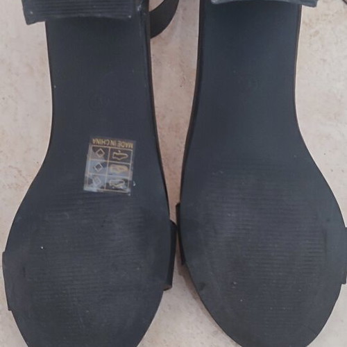 Sandals with ankle strap like new, size 39, black, 6 cm heel