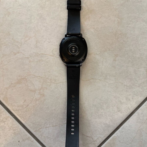 Samsung Gear Sport like new, waterproof 5ATM with charger