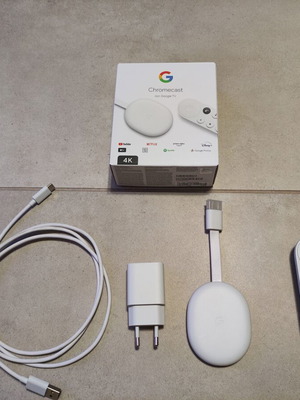 Google Chromecast 4K like new with box and accessories