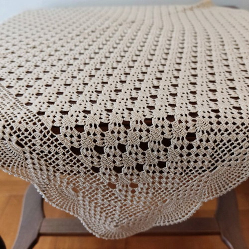 Knitted square tablecloth beige color new, 50x58cm