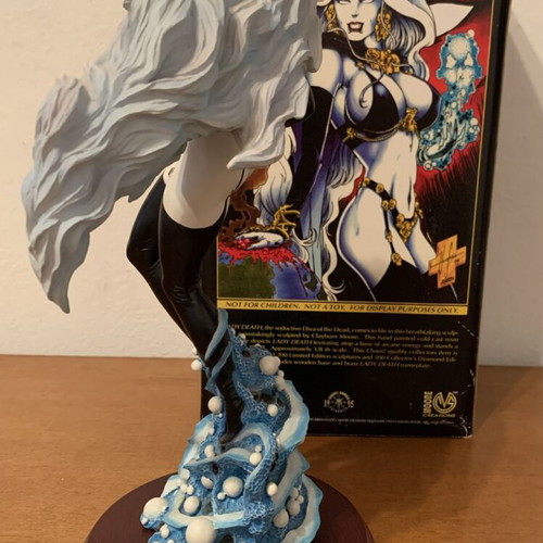 Lady Death statue new, limited edition 1995