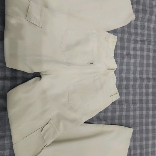 Cargo Stradivarius 38 beige size 8 in excellent condition with box
