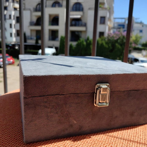 Wooden box like new, gift or jewelry storage, size 24x24x10 cm