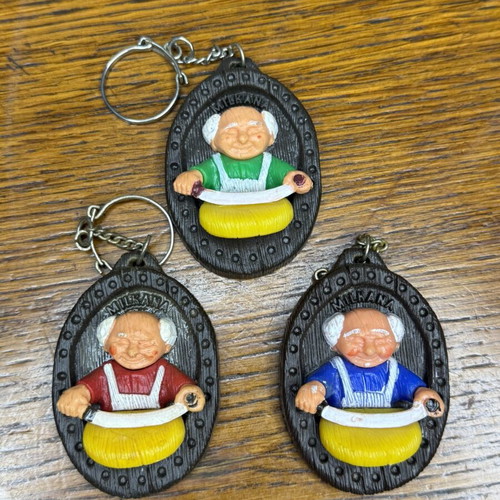 Vintage keychain set used, pack of 3