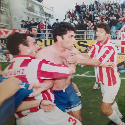Olympiacos large photo like new