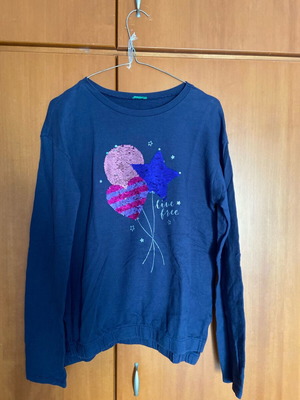 Benetton long-sleeve blouse like new, blue with color-changing design