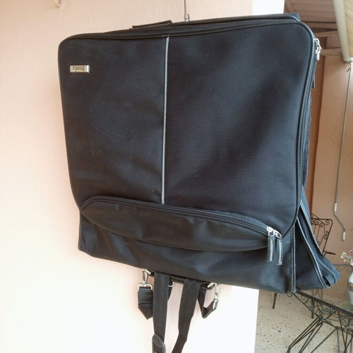 Stratic travel garment bag like new, black for suits
