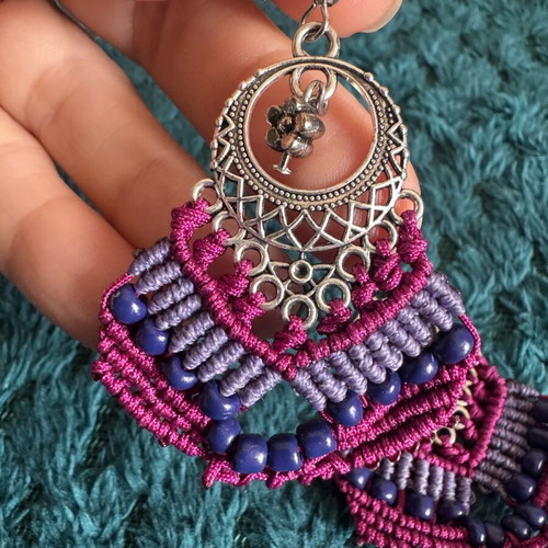 Macrame earrings new, purple and silver