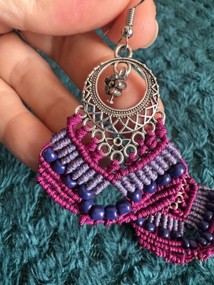Macrame earrings new, purple and silver