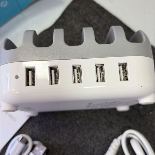 Orico DUK-5P-EU-WH 5-port USB charger with stand new