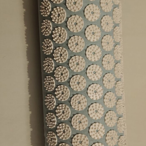 Acupressure pillow 37 cm like new, cotton cover