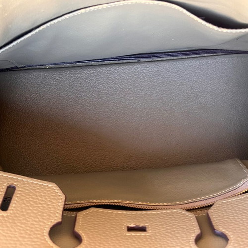 Leather handbag grey like new