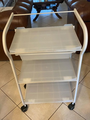 Weelko wheeled medical trolley like new with 3 plastic shelves