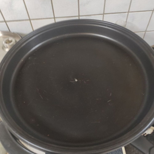 Electric Tepanyaki Pot used, 41cm diameter, missing cable