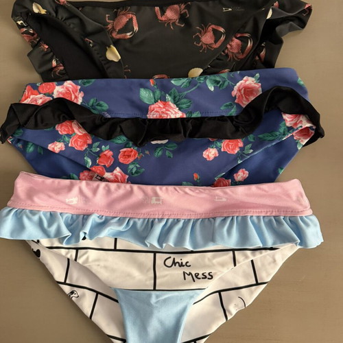 Chic Mess bikini set of 3, reversible top, high-waisted, like new