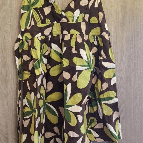 Ysatis dress size 2, like new, colorful with elastic back