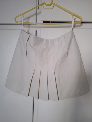 Vintage cream mini skirt egg size M like new