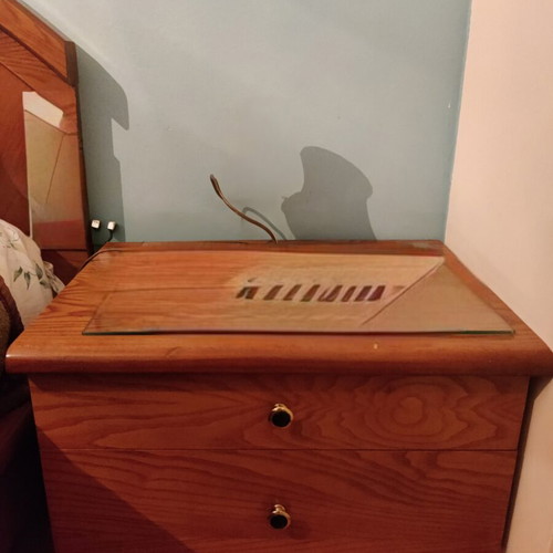 Wooden bedroom dresser with 6 drawers and 2 nightstands set
