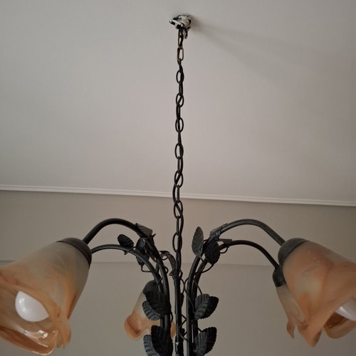 Ceiling light with glass shades and metal chain like new