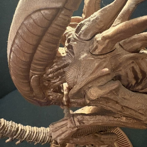 Xenomorph Alien 3D Printed Collectible Statue new, metallic finish