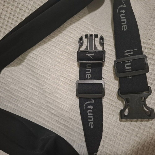 In Tune Waist Belt Bag like new for Sports Activities