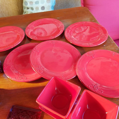 SIA Home Fashion red dinner set new, festive