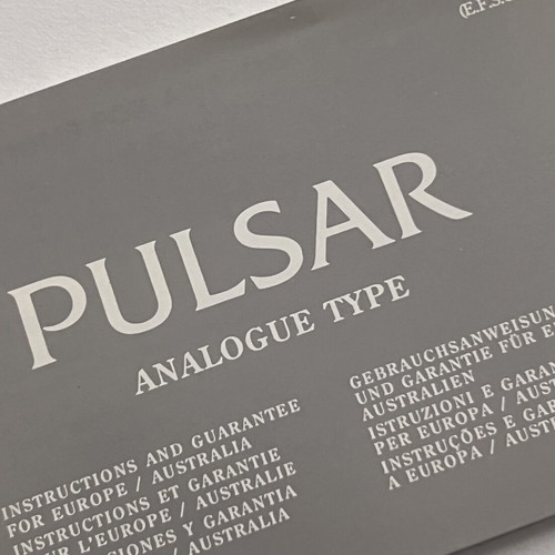 Pulsar vintage wristwatch 29mm like new, white