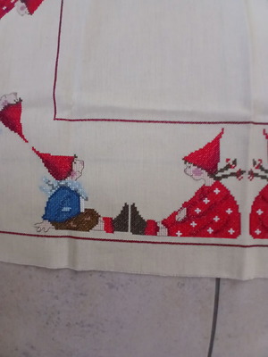 Handmade embroidery 70×70 cm