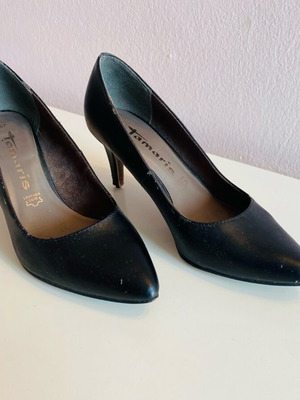 Tamaris black leather pumps size 37 used
