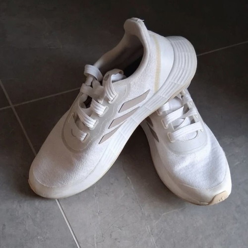 Adidas Women's Light Motion Running Shoes like new, size 38, white beige