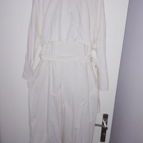 Stradivarius long white trench coat size small/medium, denim-like fabric, like new
