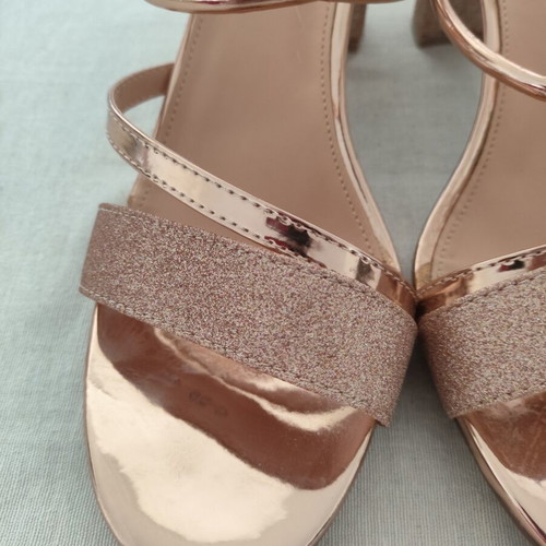 Zapatos block heel sandals like new, rose gold size 42