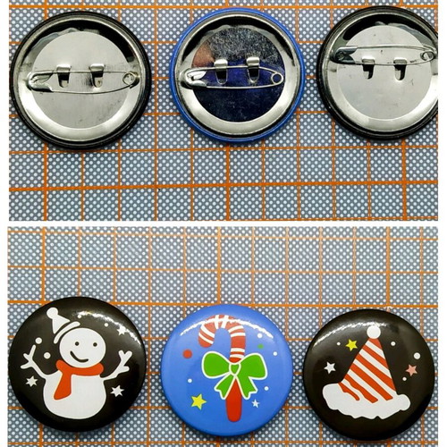 Christmas pins new, set of 3 multicolored
