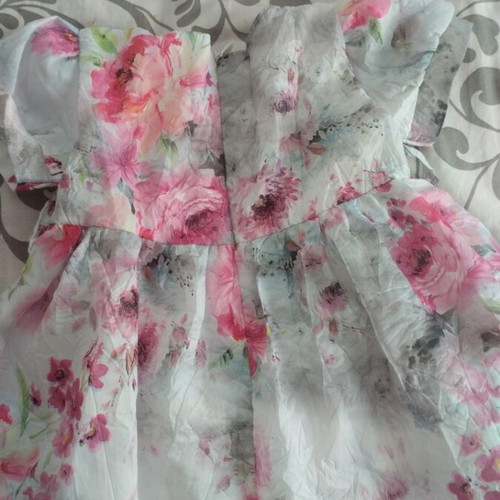 Dress like new, missing belt