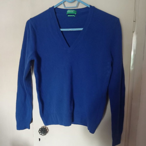 Benetton women's sweater 100% Merinos wool like new, blue size S