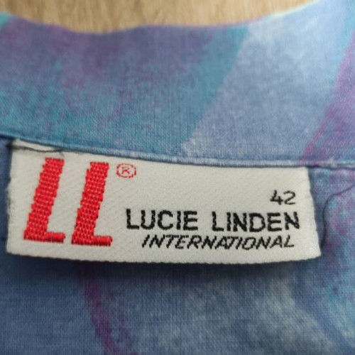 Lucie Linden International Vintage Women's Short-Sleeve Blouse like new, abstract print