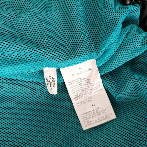 Nautica men's windbreaker jacket like new, M/L, multicolor
