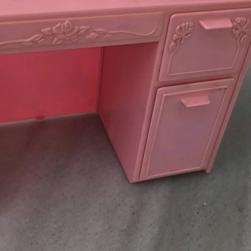 Barbie '87 vintage used vanity with mirror