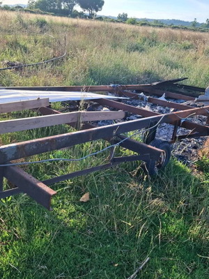 Σασί μεταχειρισμένο 8x3 με μονό άξονα για αγροτικές δουλειές