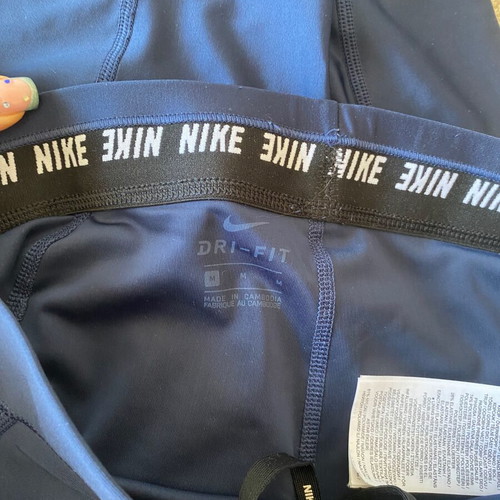 Nike Pro κολάν μέγεθος Medium σαν καινούργιο, μπλε με τσέπες