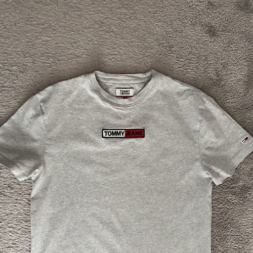 Tommy Hilfiger T-shirt like new, size S, gray