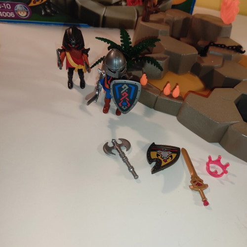 Playmobil Knights Super Set 4006 The Dragon's Lair like new with box and extras