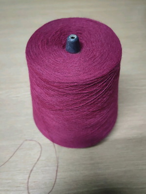 Thread burgundy 1/40 fine thickness like new