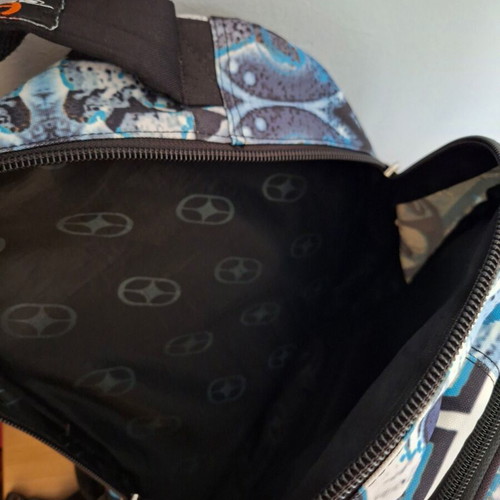 No Fear backpack in black and blue, like new, 4 front and 2 side pockets