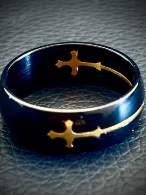 Black ring with removable gold crosses, M FORGE