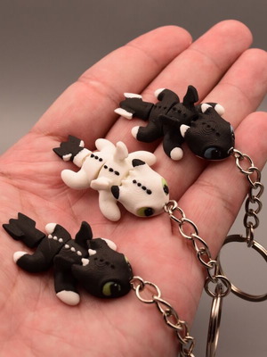 Flexi Dragons keychain new in various colors