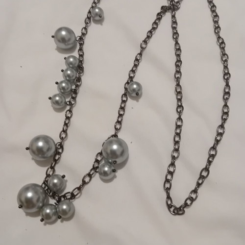 Necklaces pack of two with large pearl beads and gray chain like new