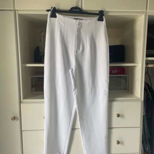 White pants like new with straight cut, size S