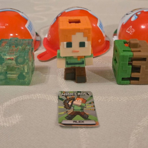 Kinder Joy Minecraft Alex figure like new with card and blocks